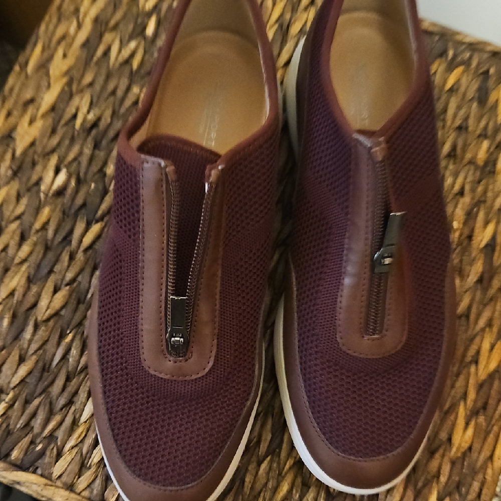 Women's Burgundy Zip-Up Sneakers